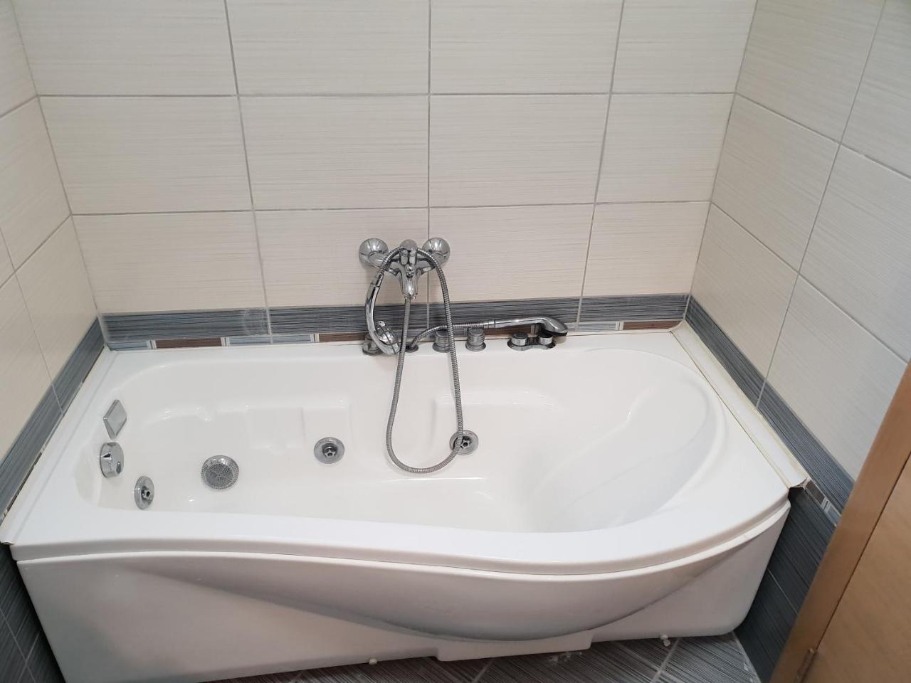 Apartman Kej Free Parking Kraljevo Buitenkant foto